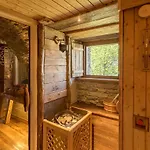 Chalet Civico 6 *